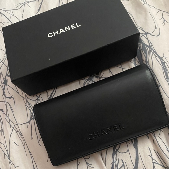 Chanel sunglasses - Picture 2 of 4